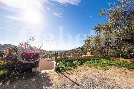 casa indipendente in vendita a Sinnai in zona Solanas