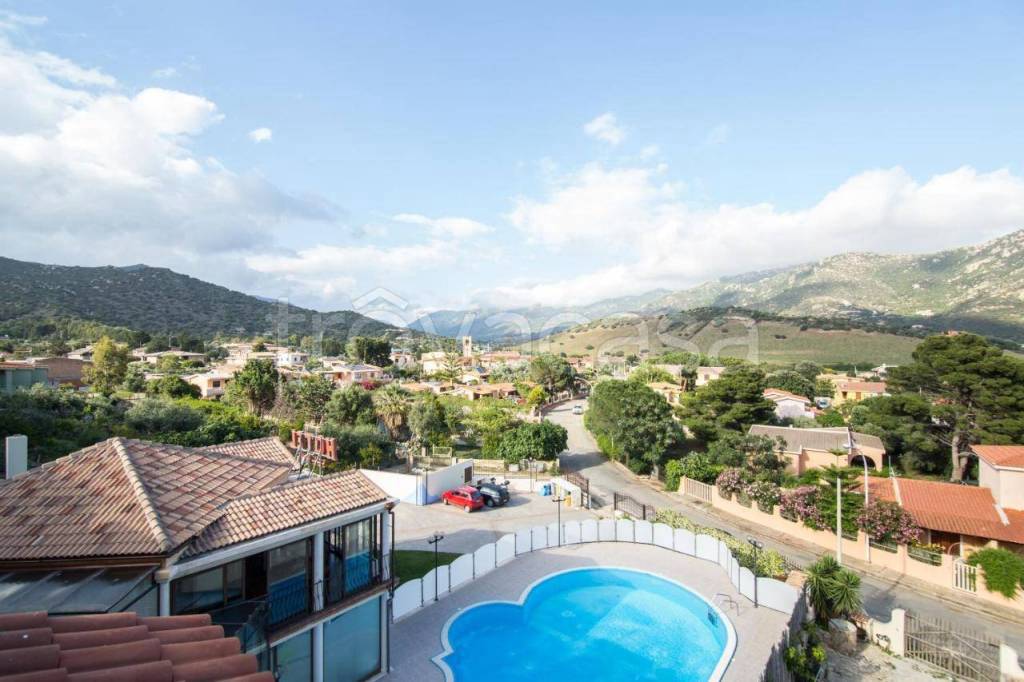 negozio in vendita a Sinnai in zona Solanas