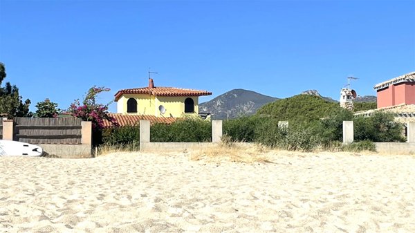 casa indipendente in vendita a Sinnai in zona Solanas