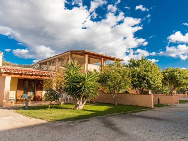 casa indipendente in vendita a Sinnai in zona Solanas