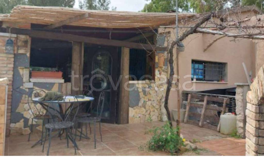 appartamento in vendita a Sinnai in zona Solanas