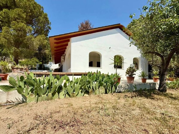 casa indipendente in vendita a Sinnai in zona Solanas