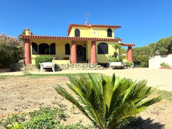 casa indipendente in vendita a Sinnai in zona Solanas