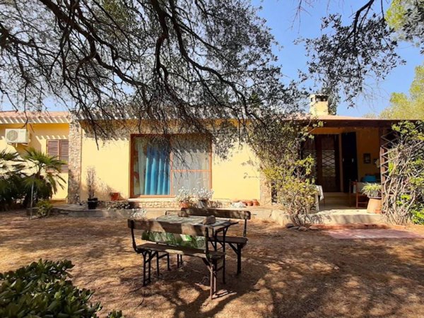 casa indipendente in vendita a Sinnai in zona Tasonis