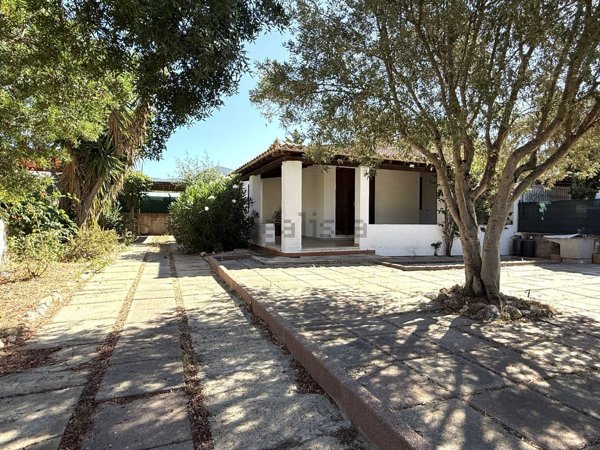 casa indipendente in vendita a Sinnai in zona Solanas