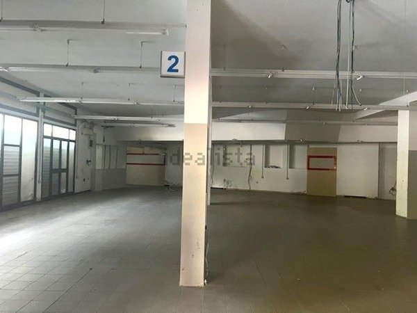 locale commerciale in vendita a Sinnai