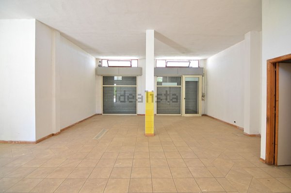 locale commerciale in vendita a Sinnai