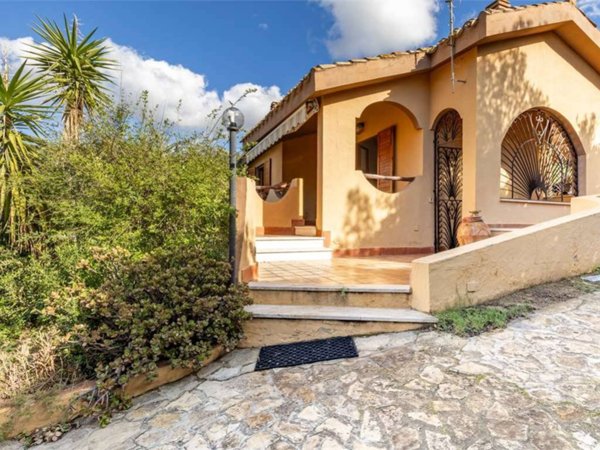 casa indipendente in vendita a Sinnai in zona Torre delle Stelle