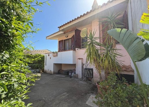 casa indipendente in vendita a Sinnai in zona Solanas
