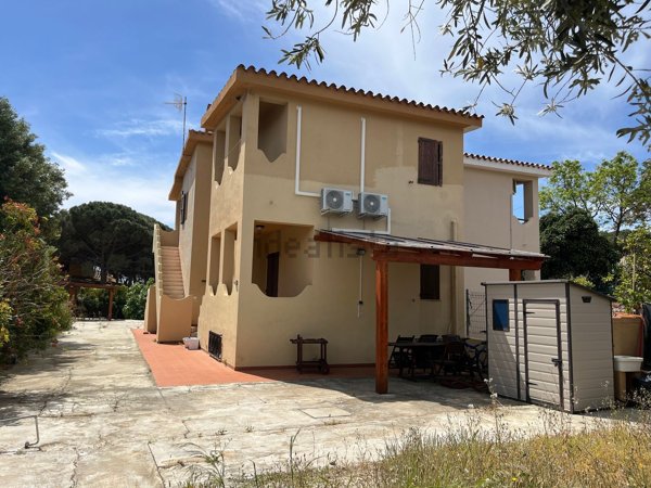 casa indipendente in vendita a Sinnai in zona Solanas
