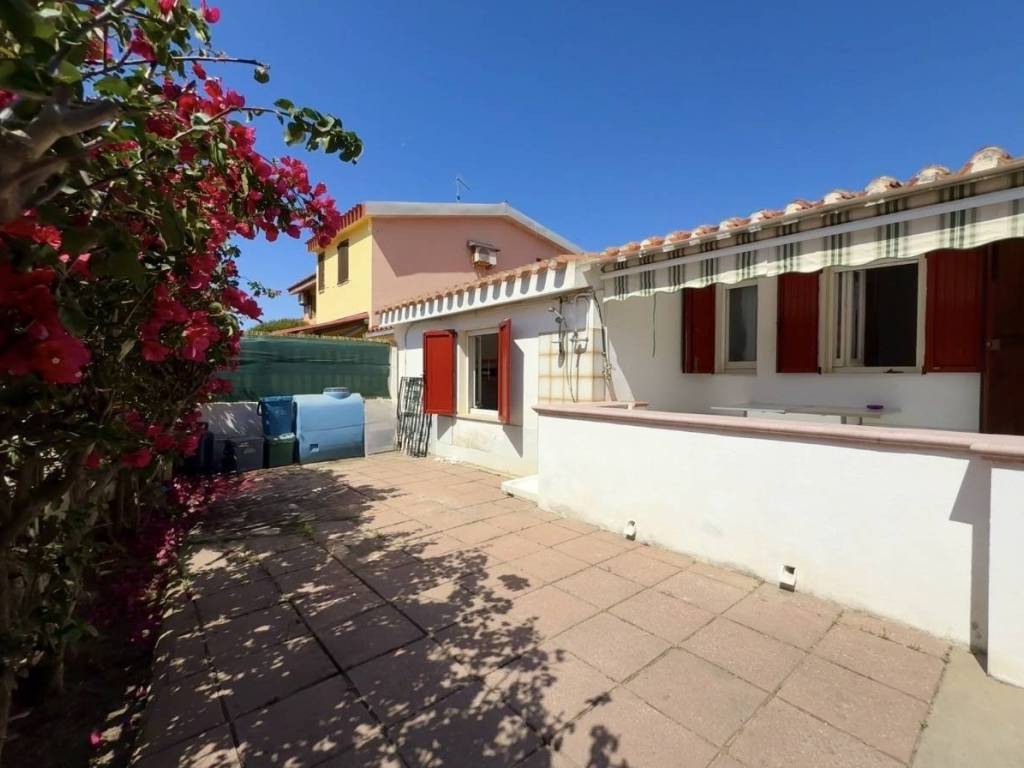 casa indipendente in vendita a Sinnai in zona Solanas