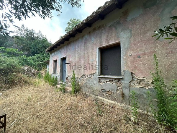 casa indipendente in vendita a Sinnai in zona Tasonis