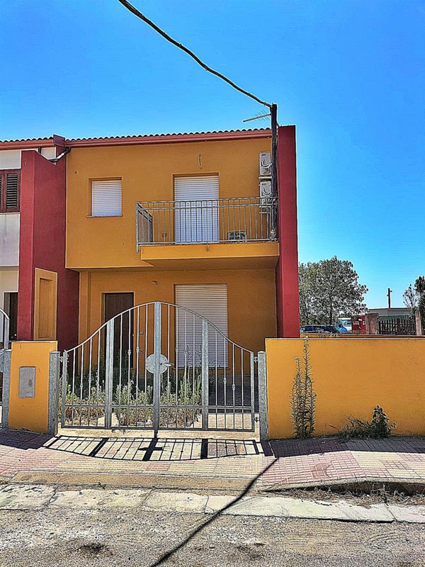 casa indipendente in vendita ad Uta