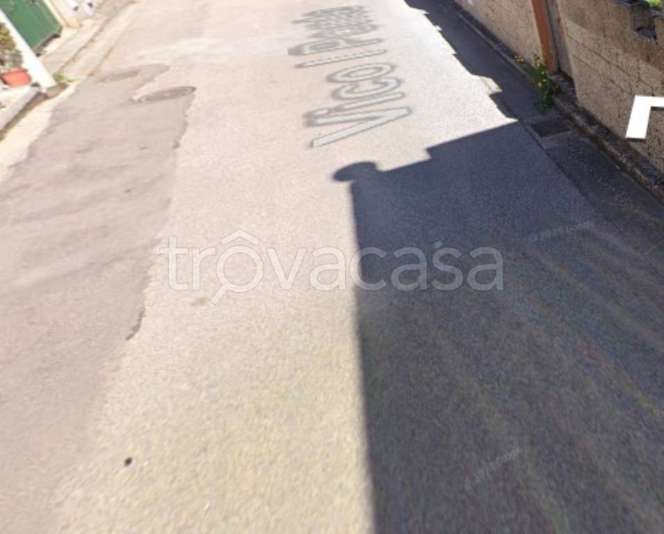 negozio in vendita ad Uta
