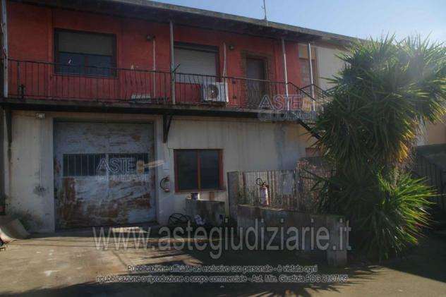 negozio in vendita ad Uta