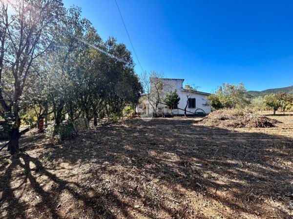 casa indipendente in vendita ad Uta