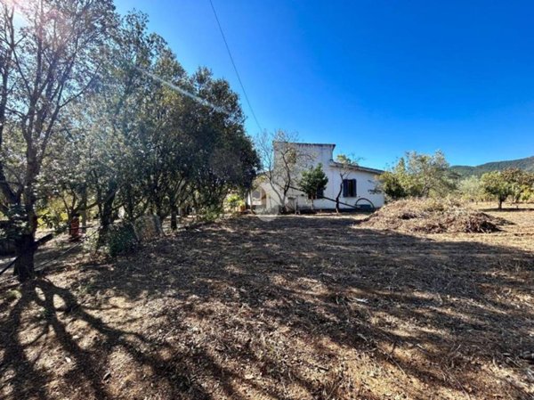 casa indipendente in vendita ad Uta