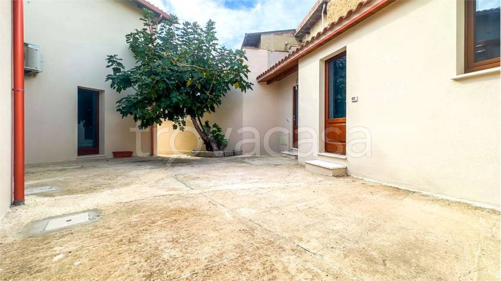 casa indipendente in vendita ad Uta