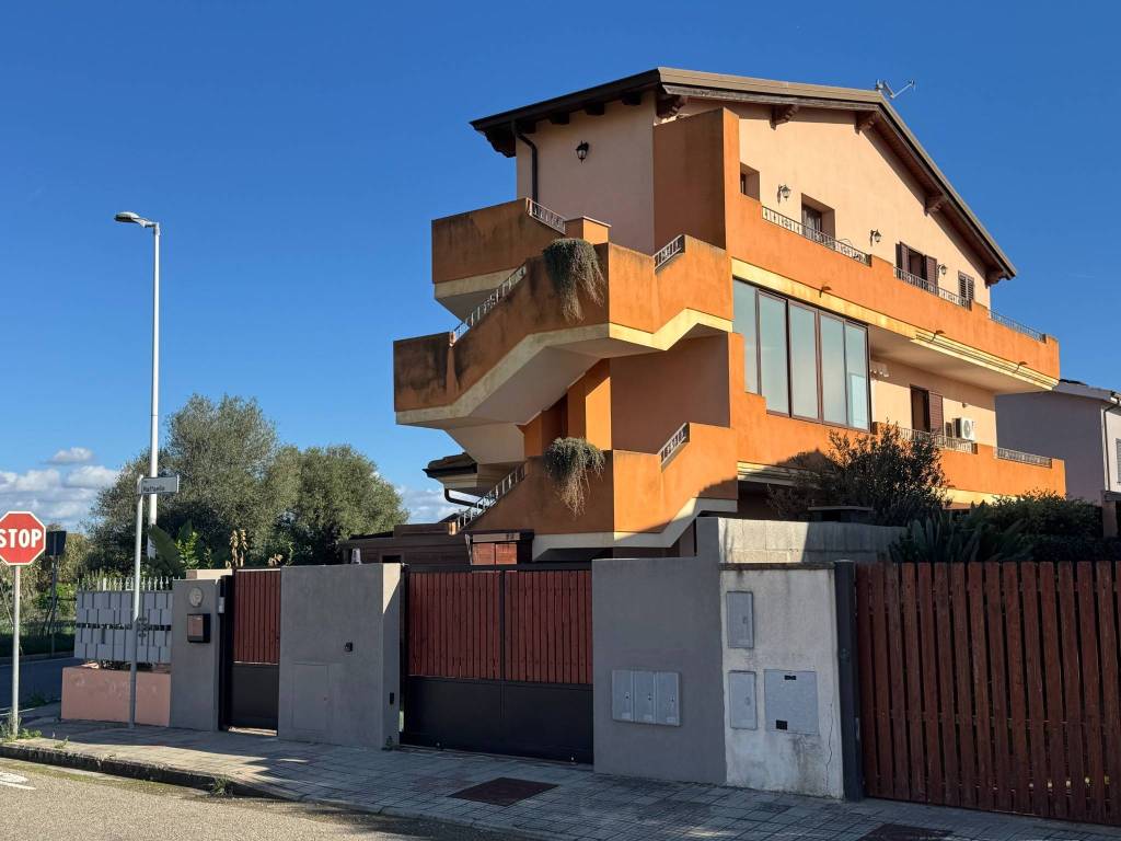 appartamento in vendita ad Uta