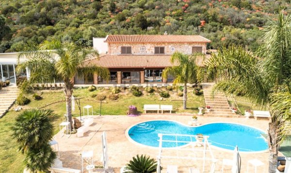 casa indipendente in vendita ad Uta