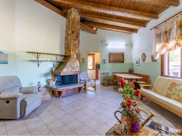 casa indipendente in vendita ad Uta