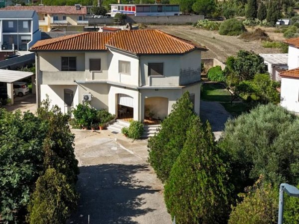 casa indipendente in vendita ad Uta
