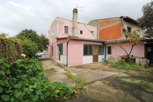 casa indipendente in vendita ad Uta