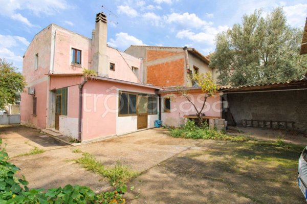 casa indipendente in vendita ad Uta