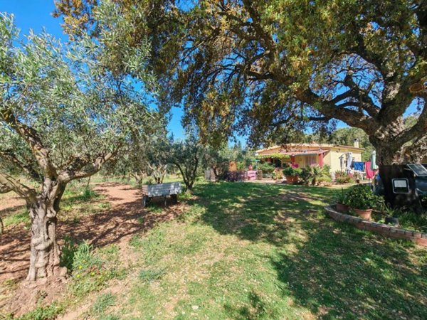 casa indipendente in vendita ad Uta