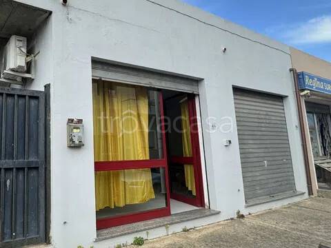 locale commerciale in vendita ad Uta