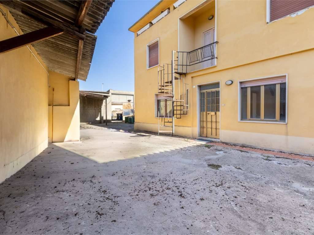 casa indipendente in vendita ad Uta