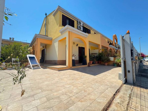casa indipendente in vendita ad Uta
