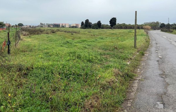terreno in vendita ad Uta