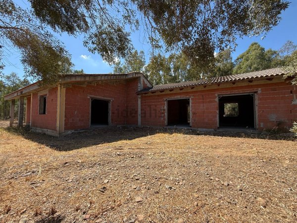 casa indipendente in vendita ad Uta