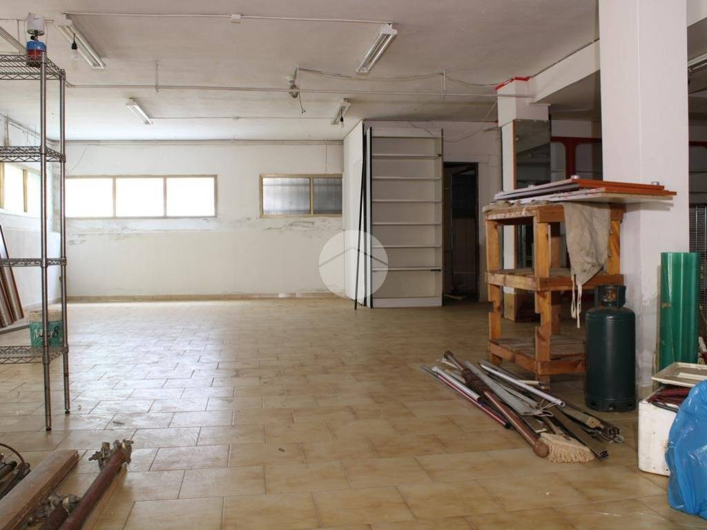 locale commerciale in vendita a Quartucciu