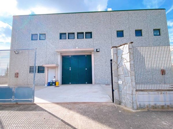 locale commerciale in vendita a Quartucciu