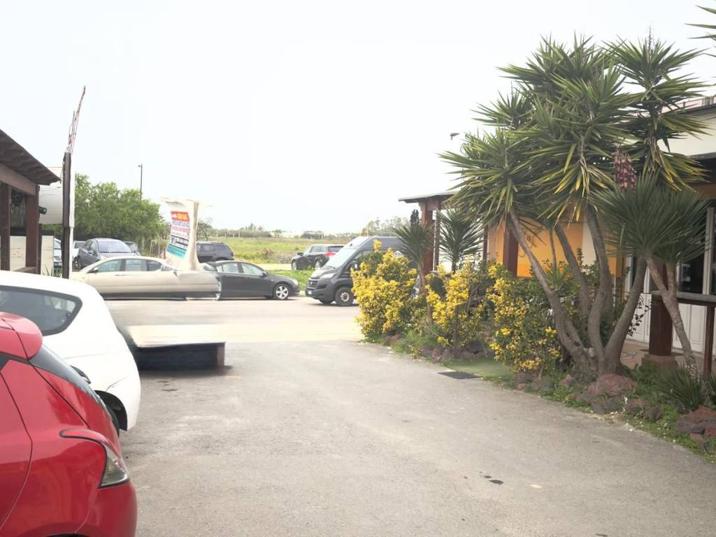 locale commerciale in vendita a Quartucciu