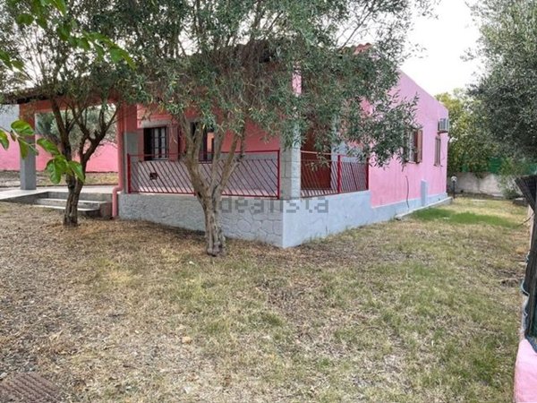 casa indipendente in vendita a Quartucciu in zona Sant'Isidoro