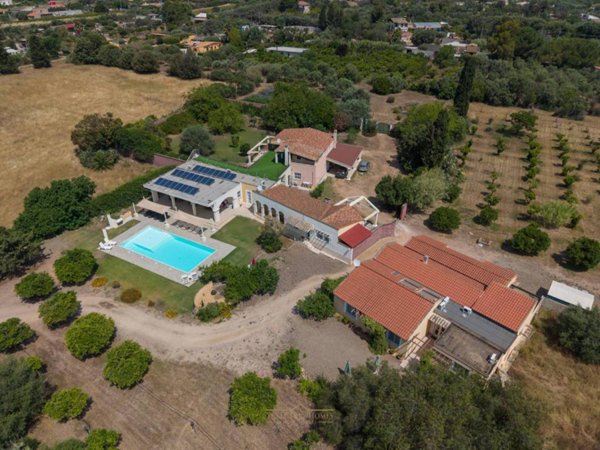 casa indipendente in vendita a Quartucciu in zona Sant'Isidoro