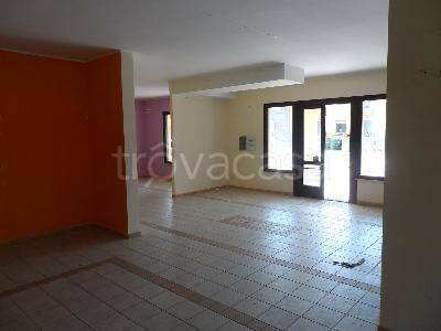 negozio in vendita ad Elmas