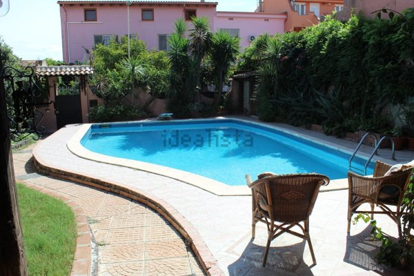casa indipendente in vendita ad Elmas