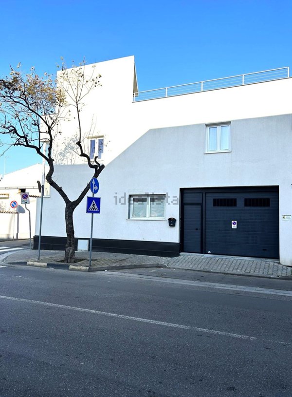 quadrivano in vendita ad Elmas