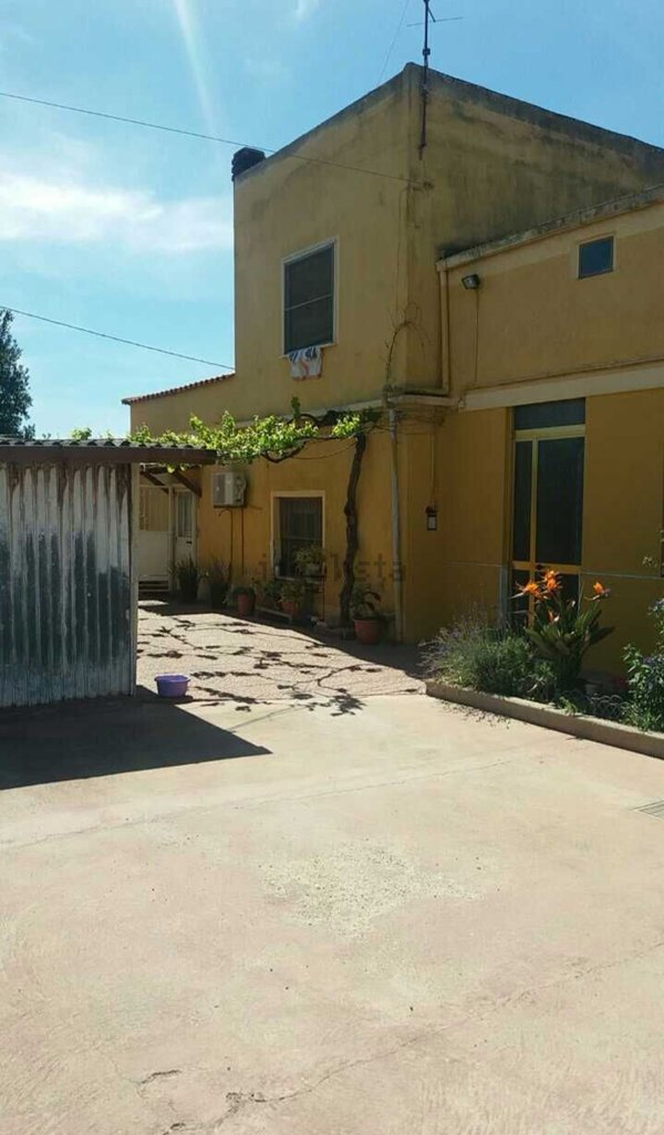 esavano in vendita ad Elmas