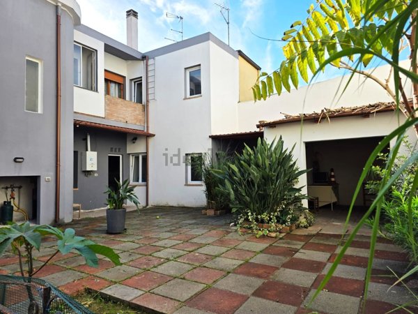 casa indipendente in vendita ad Elmas