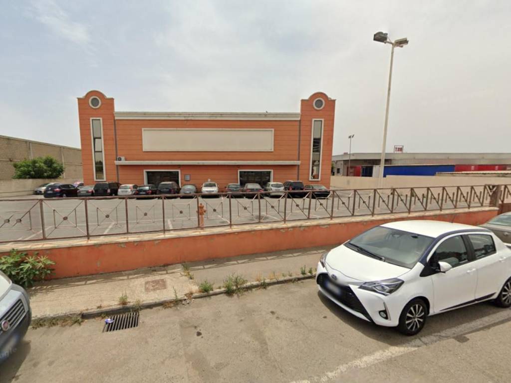 negozio in vendita ad Elmas