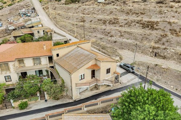 casa indipendente in vendita ad Elmas