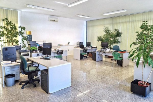 ufficio in vendita ad Elmas