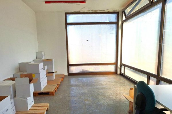 ufficio in vendita ad Elmas