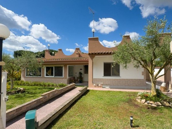 casa indipendente in vendita ad Elmas