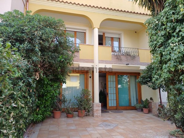 casa indipendente in vendita ad Elmas